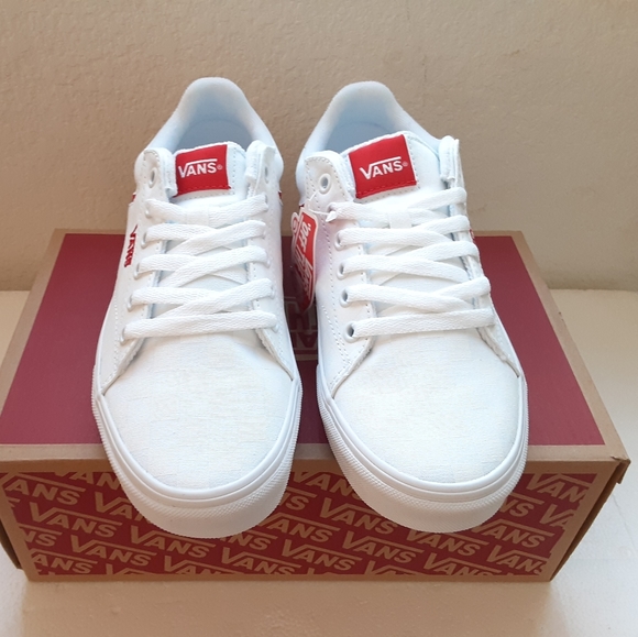 Vans - Picture 2 of 4